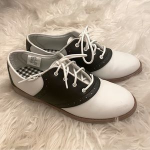 BLACK SADDLE OXFORDS size 6.5 Predictions
